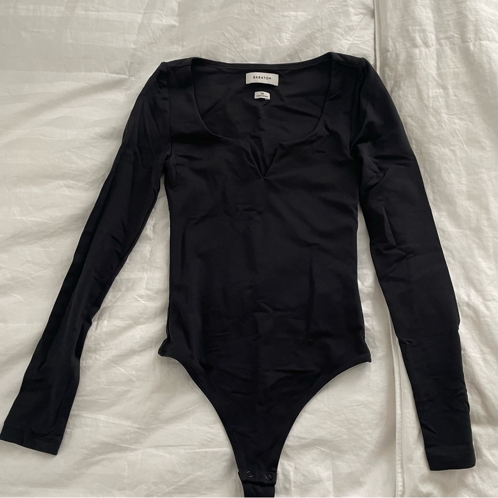 BRAND NEW ARITZIA BODYSUIT!